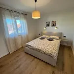 Marta Apartment *