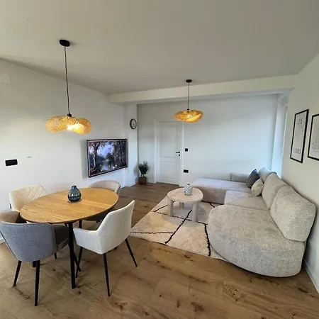 Marta Apartment *
